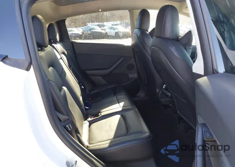 2022 Tesla Model Y Long Range Dual Motor All-Wheel Drive from USA, damaged, VIN 7SAYGDEE3NF376116